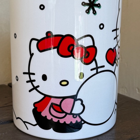 2024 Hello Kitty Christmas Canister - Picture 3 of 5